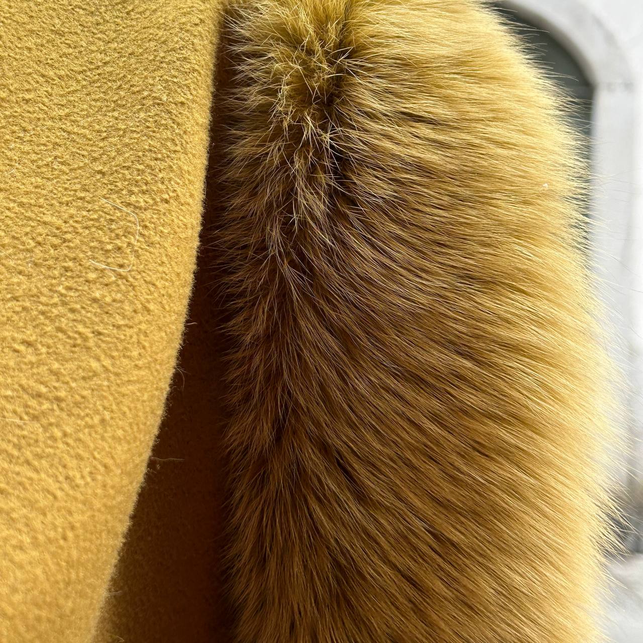 Mantello con pelliccia | fur cloak